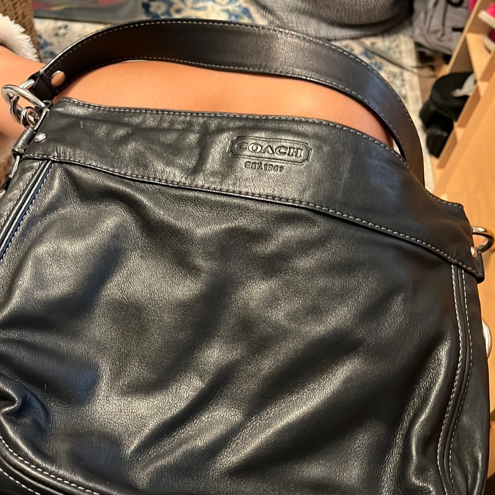 Coach soft leather purse timeless piece🥰 Beautiful ❤️ soft leather